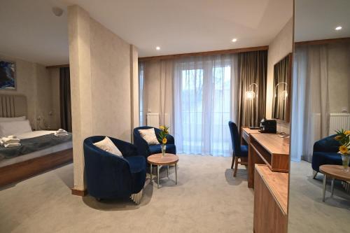 Imagen de la habitación del Hotel Foldana. Foto 16