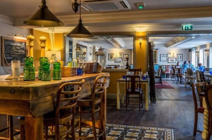 Imagen del bar/restaurante del Hotel Foley. Foto 2