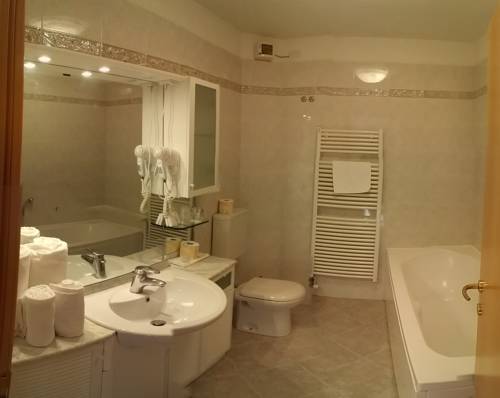 Imagen de la habitación del Hotel Folgaria Post. Foto 13