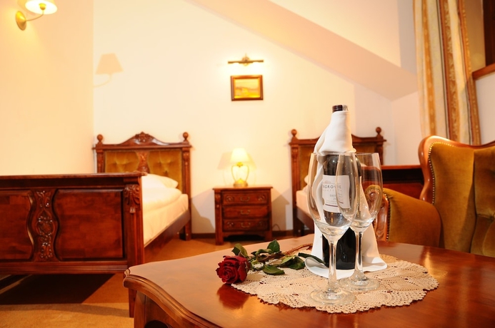 Imagen de la habitación del Hotel Folwark Stara Winiarnia. Foto 2