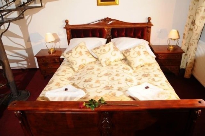 Imagen de la habitación del Hotel Folwark Stara Winiarnia. Foto 6