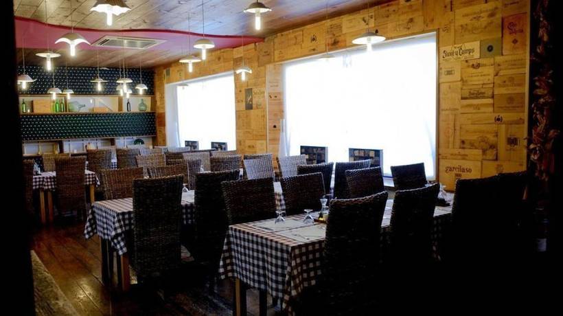 Imagen del bar/restaurante del Hotel Fonda Ca la Paula. Foto 3