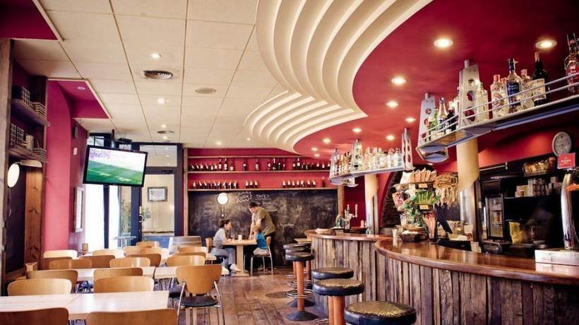 Imagen del bar/restaurante del Hotel Fonda Ca la Paula. Foto 4