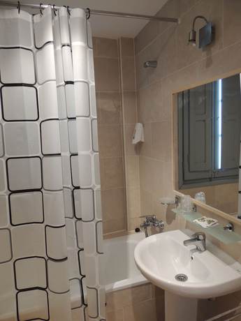 Imagen de la habitación del Hotel Fonda Can Fasèrsia. Foto 12