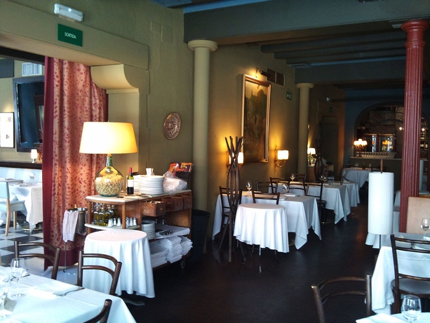 Imagen del bar/restaurante del Hotel Fonda Europa. Foto 7