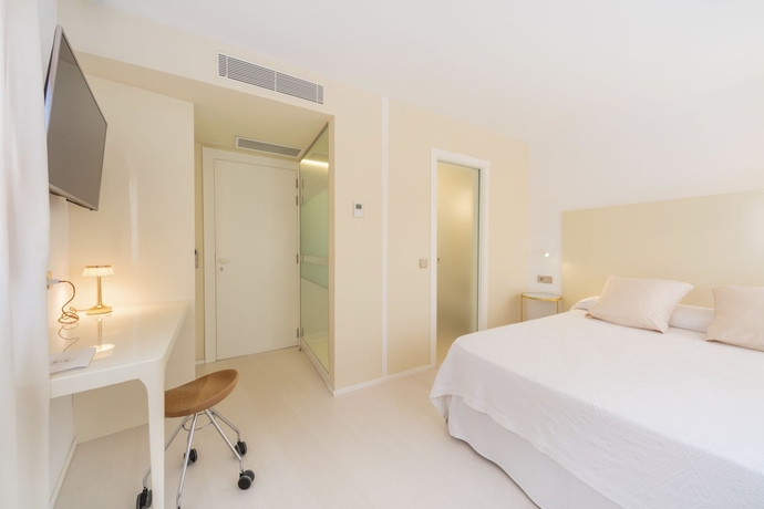 Imagen de la habitación del Hotel Fonda Llabres Boutique. Foto 10