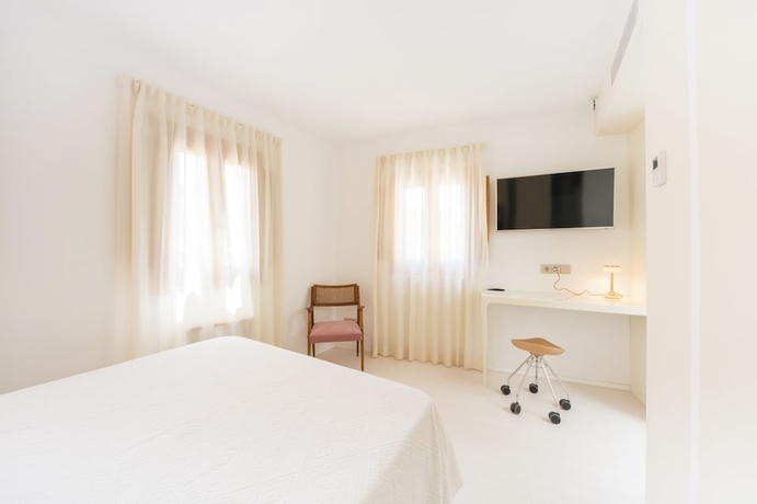 Imagen de la habitación del Hotel Fonda Llabres Boutique. Foto 19