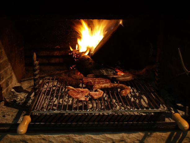 Imagen del bar/restaurante del Hotel Fonda Mas. Foto 2