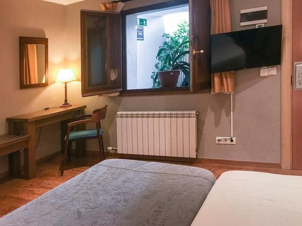 Imagen de la habitación del Hotel Fonda Merce. Foto 4