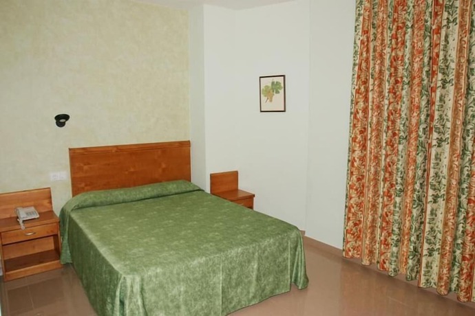 Imagen de la habitación del Hotel Fonda Neus. Foto 15