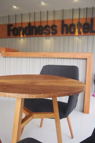 Imagen de los interiores del Hotel Fondness. Foto 17