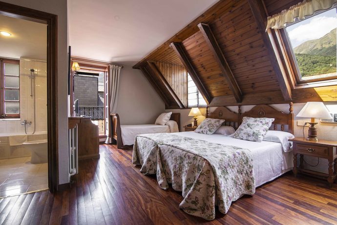 Imagen de la habitación del Hotel Fonfreda. Foto 8