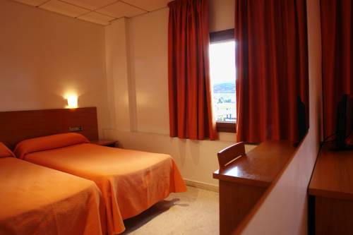 Imagen de la habitación del Hotel Font Del Pla Restaurant. Foto 5