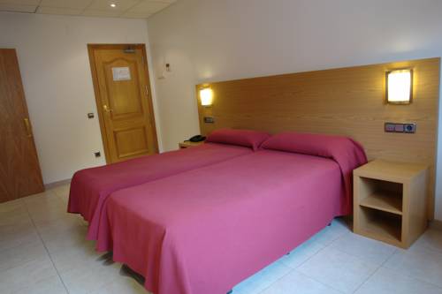 Imagen de la habitación del Hotel Font Del Pla Restaurant. Foto 15