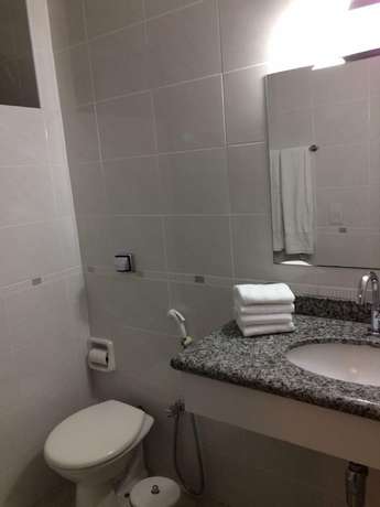 Imagen de la habitación del Hotel Font Inn. Foto 5