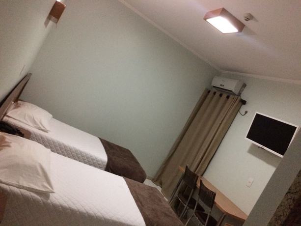 Imagen de la habitación del Hotel Font Inn. Foto 8