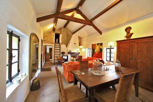 Imagen de la habitación del Hotel Font Neuve. Foto 7