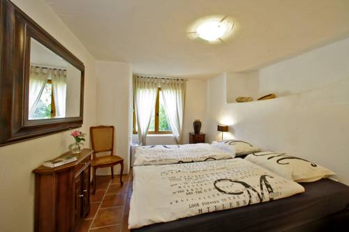 Imagen de la habitación del Hotel Font Neuve. Foto 11
