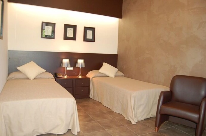 Imagen de la habitación del Hotel Font Salada, Oliva . Foto 11
