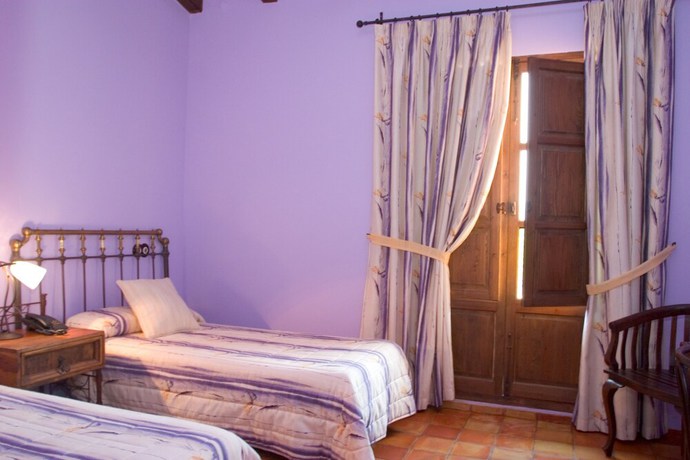 Imagen de la habitación del Hotel Font Salada, Oliva . Foto 18