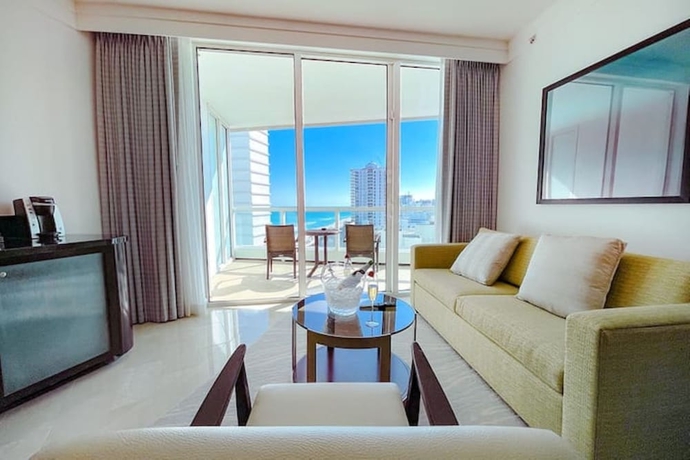 Imagen de la habitación del Hotel FontaineBleau Resort Ocean plus City View. Foto 10