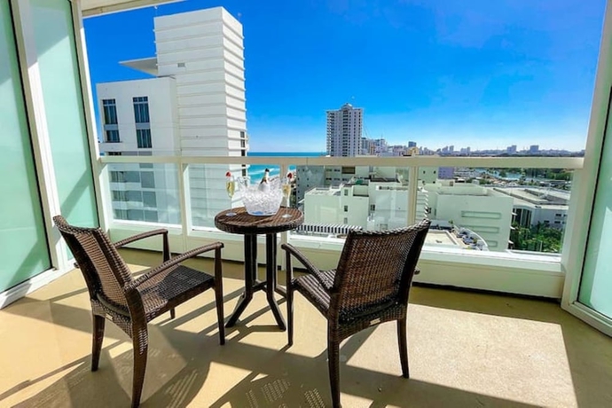 Imagen de la habitación del Hotel FontaineBleau Resort Ocean plus City View. Foto 12