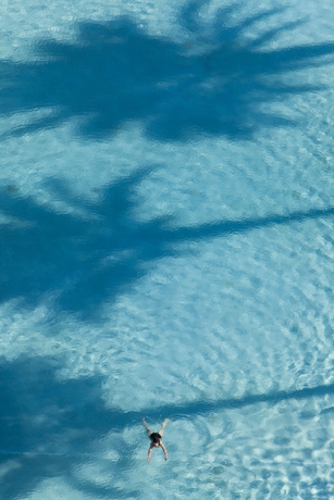Imagen de la piscina del Hotel Fontainebleau Miami Beach. Foto 14
