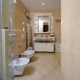 Imagen general del Hotel Fontana Bayside Park. Foto 24