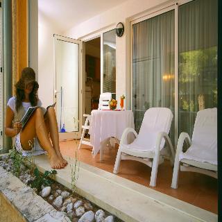 Imagen general del Hotel Fontana Bayside Park. Foto 28