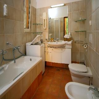 Imagen general del Hotel Fontana Bayside Park. Foto 36