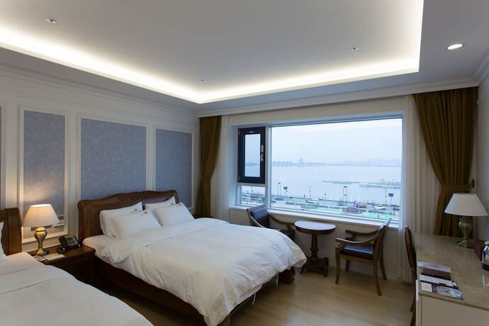 Imagen de la habitación del Hotel Fontana Beach. Foto 20