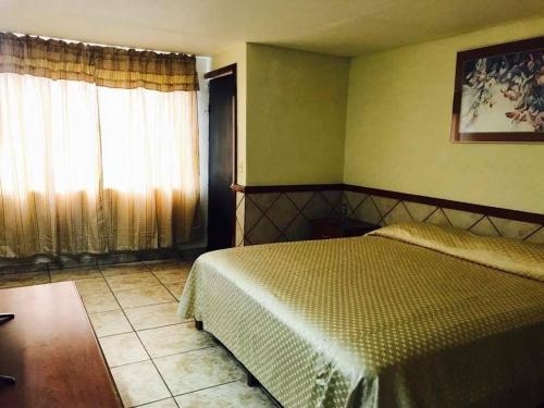 Imagen general del Hotel Fontana Inn. Foto 4