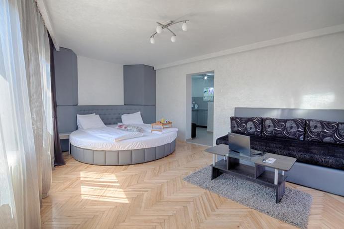 Imagen de la habitación del Hotel Fontana, Novi Sad. Foto 2