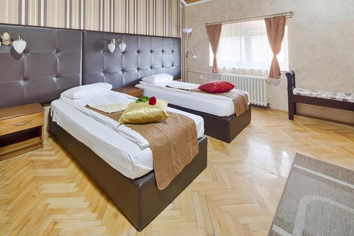 Imagen de la habitación del Hotel Fontana, Novi Sad. Foto 5
