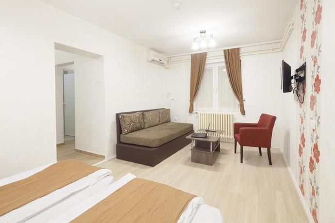 Imagen de la habitación del Hotel Fontana, Novi Sad. Foto 12