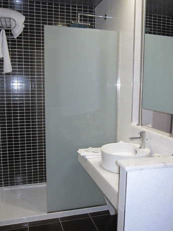 Imagen de la habitación del Hotel Fontana Plaza. Foto 5