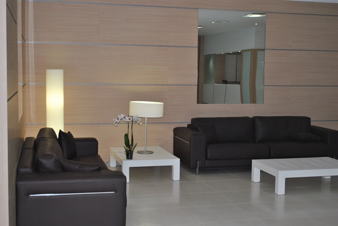 Imagen de los interiores del Hotel Fontana Plaza. Foto 13