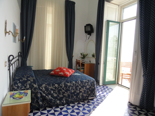 Imagen de la habitación del Hotel Fontana, Pogerola. Foto 6