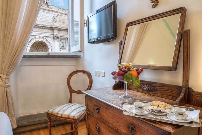 Imagen de la habitación del Hotel Fontana, Roma. Foto 9