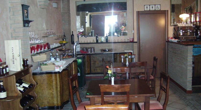 Imagen general del Hotel Fontana, Rubiera. Foto 2