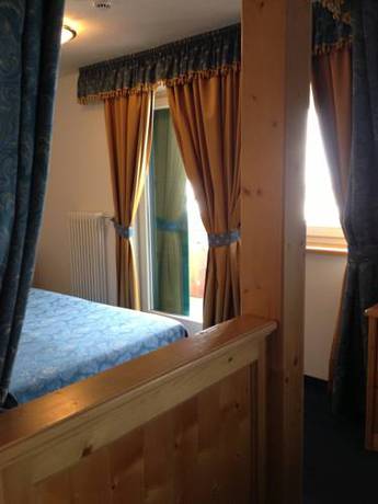 Imagen de la habitación del Hotel Fontana, Vigo di Fassa. Foto 3