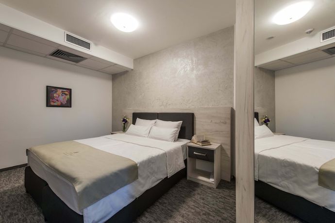 Imagen de la habitación del Hotel Fontana, Vrnjačka Banja. Foto 13