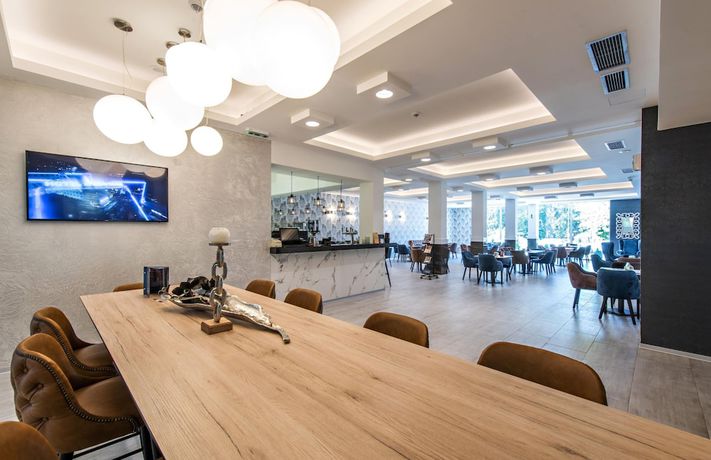 Imagen del bar/restaurante del Hotel Fontana, Vrnjačka Banja. Foto 4