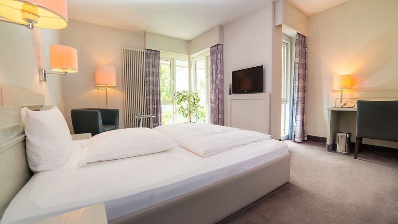 Imagen de la habitación del Hotel Fontana Wiesbaden. Foto 8