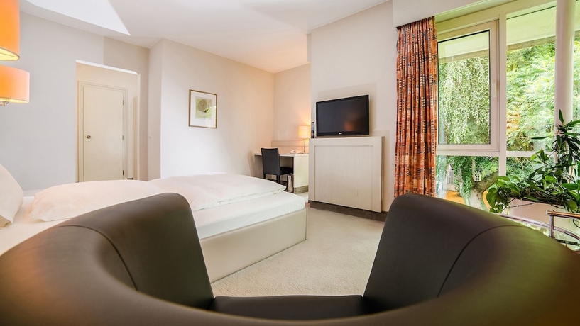Imagen de la habitación del Hotel Fontana Wiesbaden. Foto 13