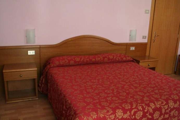 Imagen de la habitación del Hotel Fontanella, Riva del Garda. Foto 13