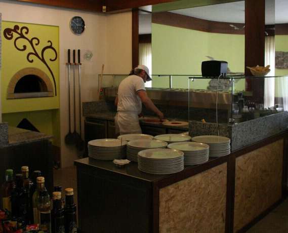 Imagen del bar/restaurante del Hotel Fontanella, Riva del Garda. Foto 7