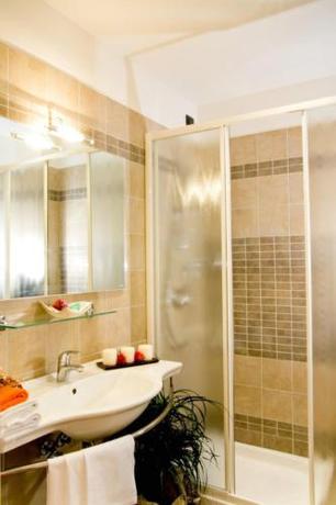 Imagen de la habitación del Hotel Fontanelle. Foto 6