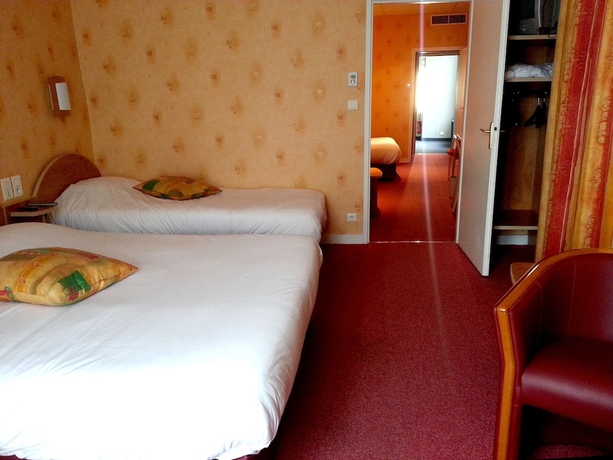 Imagen de la habitación del Hotel Fontarabie. Foto 15