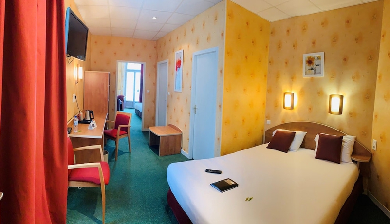 Imagen de la habitación del Hotel Fontarabie. Foto 17
